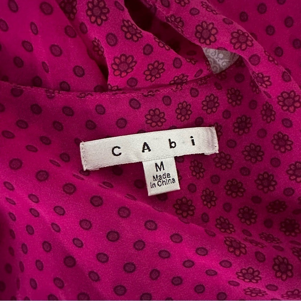 Cabi Sleeveless Top Daisy Print Draped Neckline Purple size Medium - Picture 4 of 7